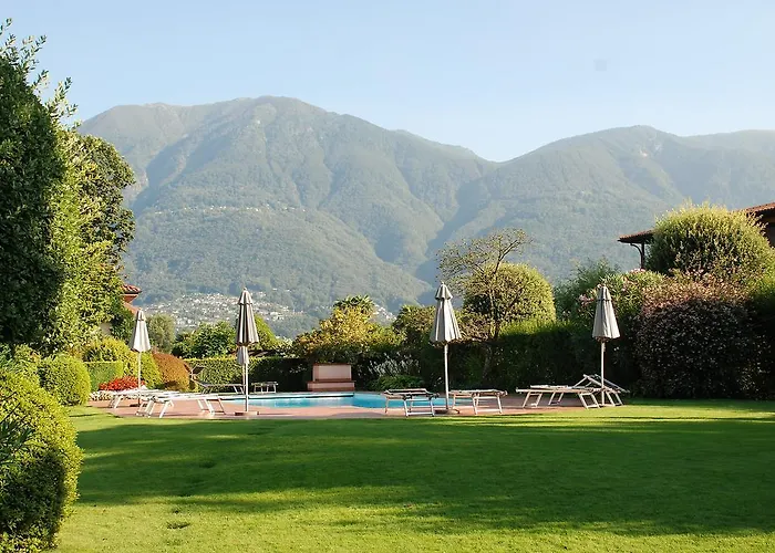 Apartamento Giardino By Interhome *